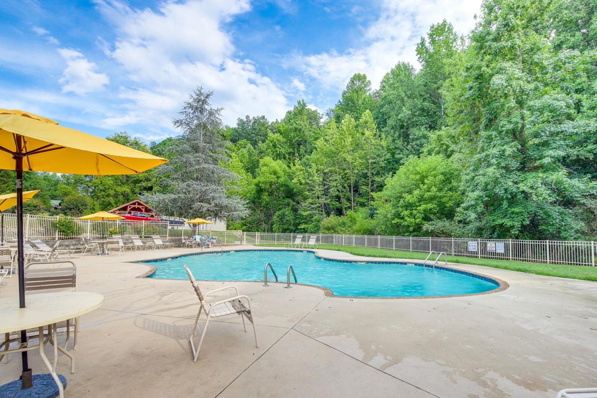 Pigeon Forge Cabin Premier Location And Hot Tub Eksteriør bilde