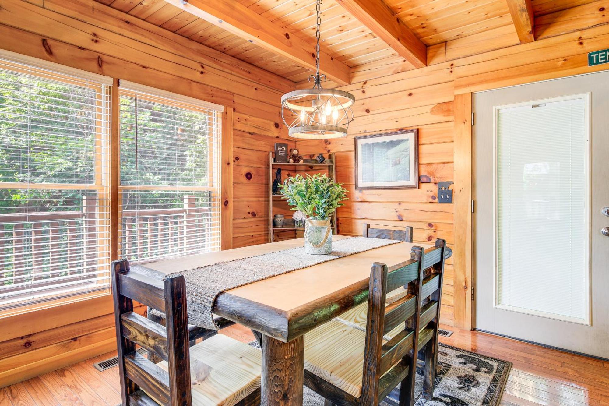 Pigeon Forge Cabin Premier Location And Hot Tub Eksteriør bilde